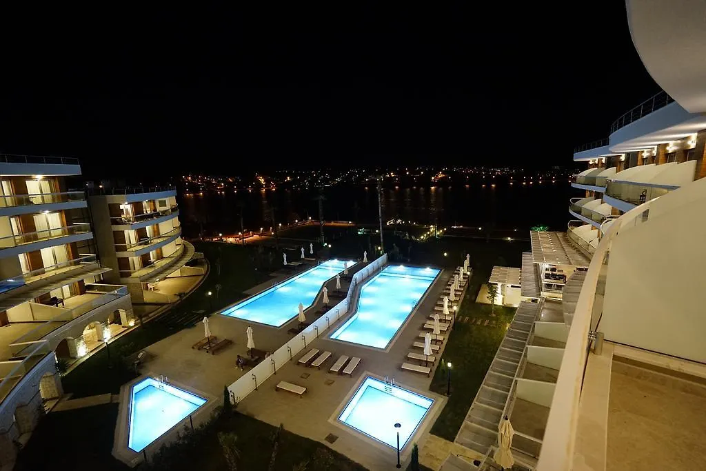 Casa De Playa Luxury Hotel And Beach Кешме 4*,